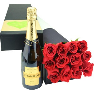 red roses box with moet and chandon