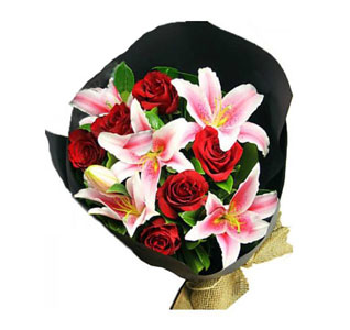Red Roses and Lilies Bouquet