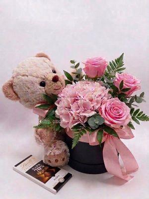 Rosy Hugs & Dark Chocolate Gift Box